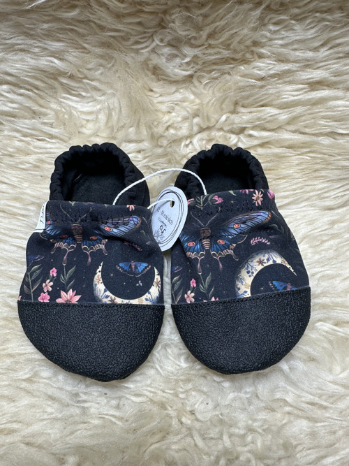 Softshellové capáčky/papučky vel. 13,5 cm