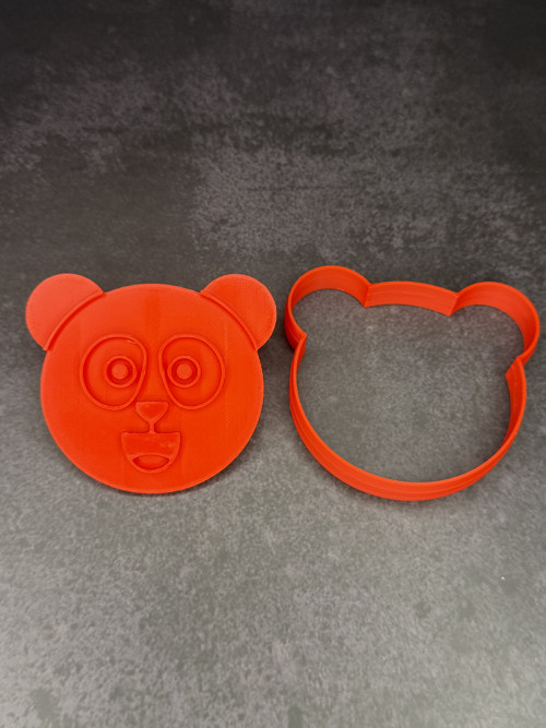 Vykrajovátko s razítkem: Roztomilá panda (70x60mm)