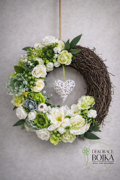 Celoroční věnec