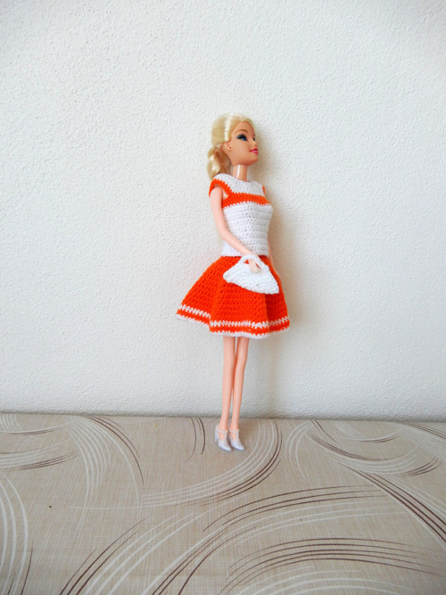 Oblečení pro Barbie - oranžový komplet