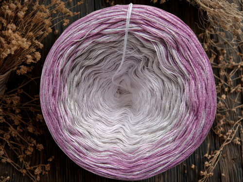 Duhové klubíčko „Ametyst“ – 300 g / 1500 m