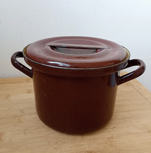 Smaltovaný hnědý hrnec 1,5l
