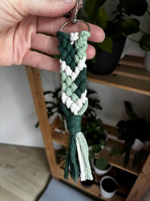 Macramé přívěsek