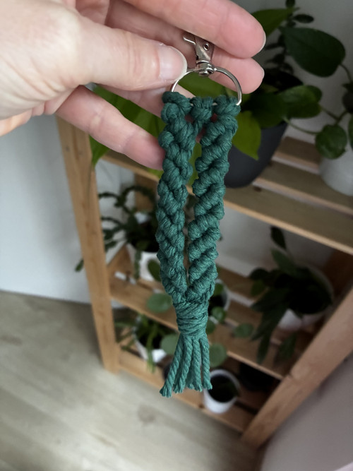 Macramé přívěsek