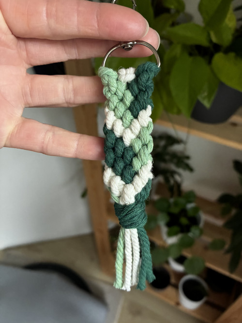 Macramé přívěsek