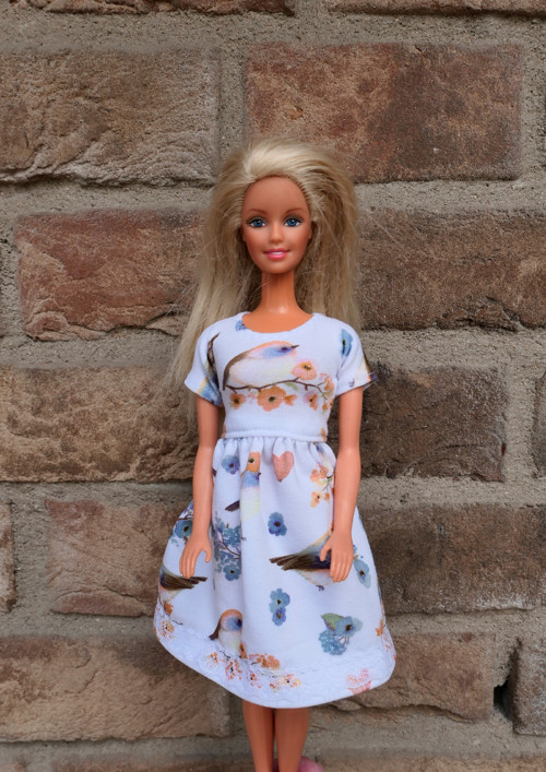 Šaty - na starší typ Barbie — foto 1