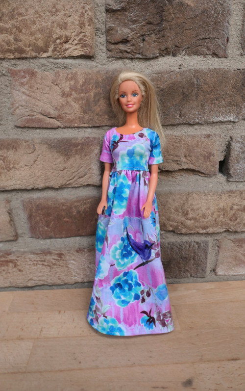 Šaty - na starší typ Barbie — foto 1