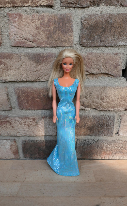 Šaty - na starší typ Barbie — foto 1