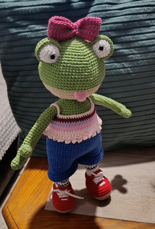 Žába s mašlí