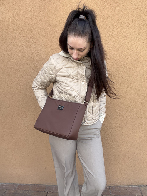 Crossbody kabelka Carmen hnědá čokoláda