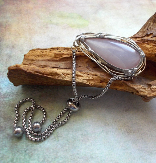 Náramek s chalcedonem