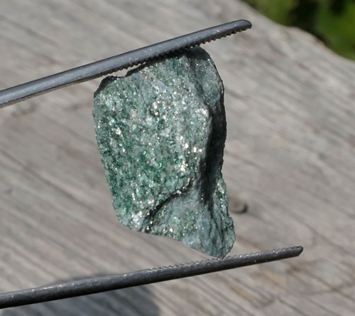 Surový fuchsit (22 mm) V3478