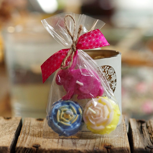 JARNÍ ZAJÍČEK A KYTIČKY - dárkové balení svíček II