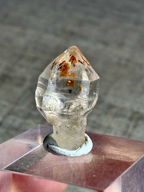 KŘEMEN- ,žezlo” - sběratelský minerál, GUANGDONG