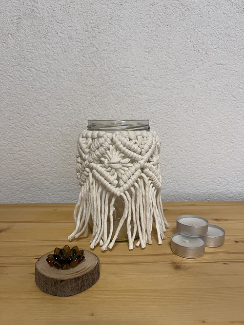 Macramé lucerna