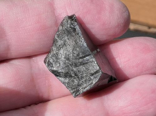 Surový obsidián stříbrný V3550 — foto 1