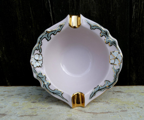 Popelník... růžový porcelán H&C Chodov