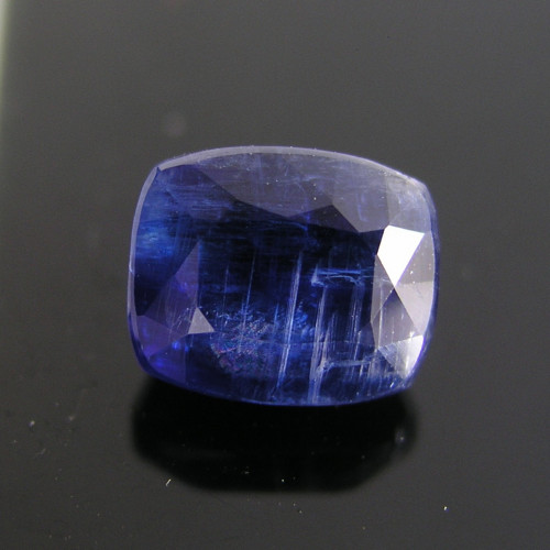 Velký broušený Kyanit, 7,19 ct., 10,9x9,0x7,1 mm