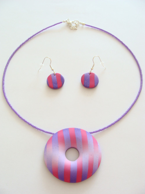 Donut fialovo růžový