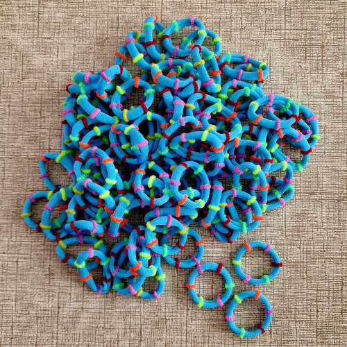 Sada 20 ks - Vlasové GUMIČKY S PROUŽKY (3 cm)