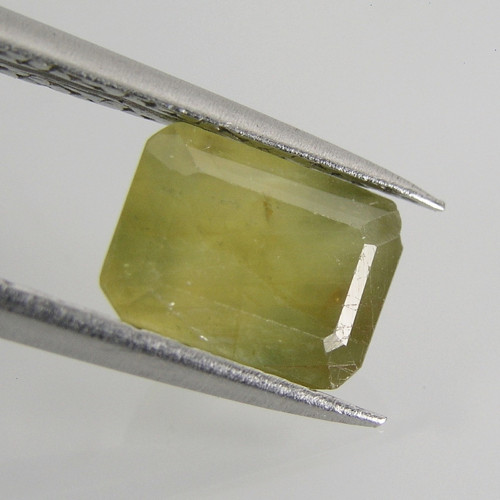 Přírodní žlutozelený Safír, 2,60 ct., 8,1x6,1 mm