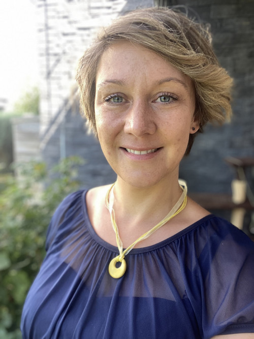 Žlutý náhrdelník — foto 1