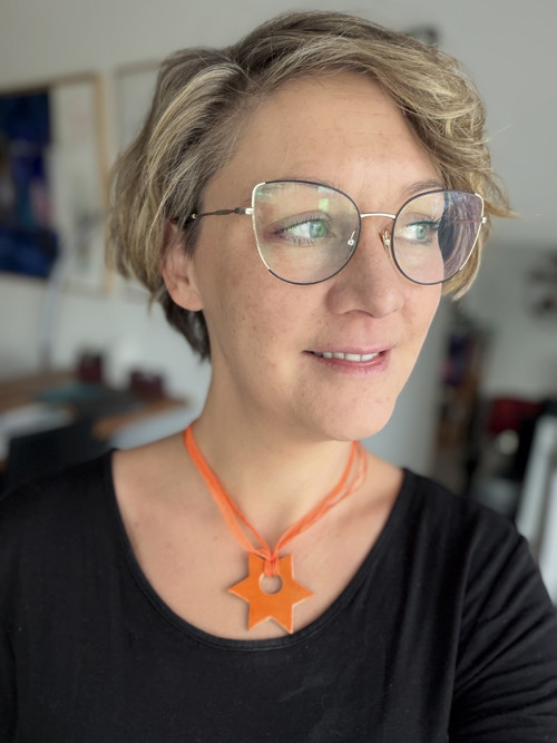 Oranžový náhrdelník — foto 1