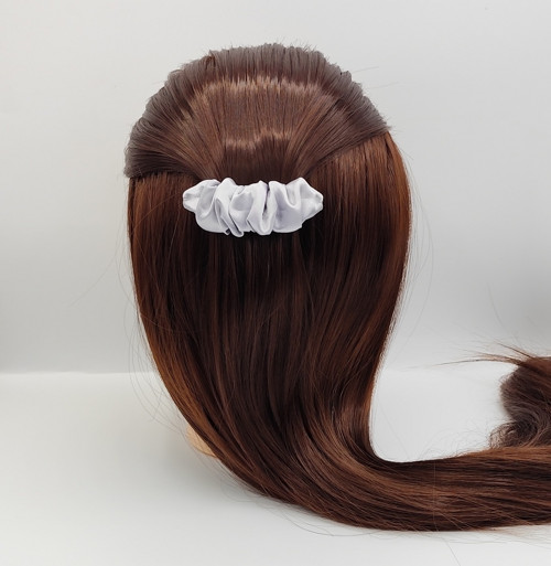 Spona do vlasů scrunchie šedá (silver) 8 cm