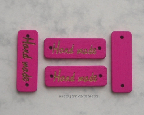 Štítek handmade dřevěný 3 ks tm.růžový 10 x 30 mm