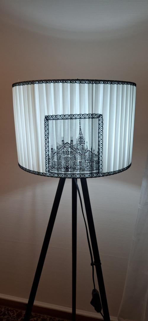 Stínidlo na lampu- Černobílá elegance
