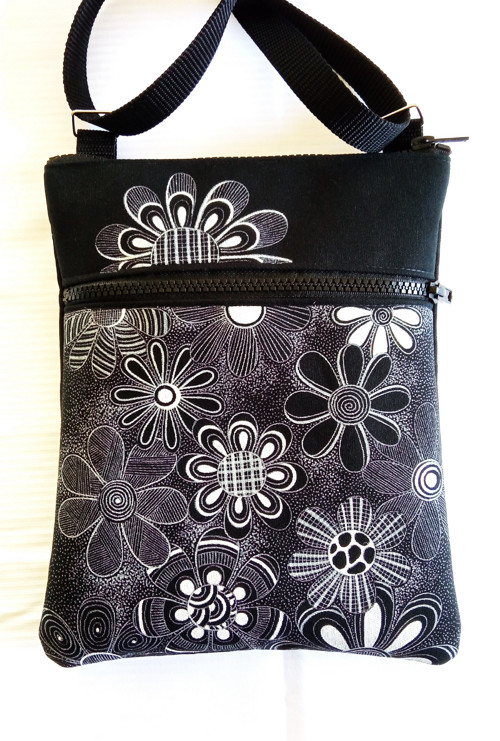 Crossbody s kapsou