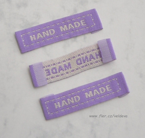Štítek textilní světle fialový Hand made 5 ks