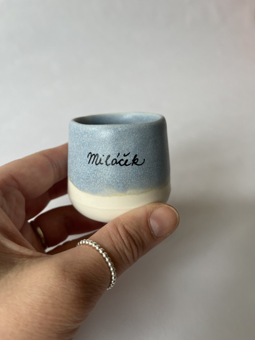 Porcelánový kalíšek Bleděmodrý matný-Miláček