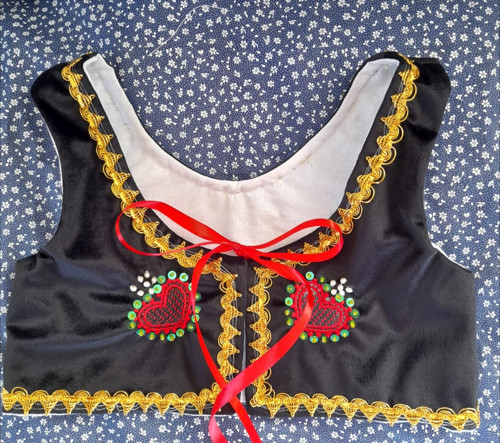 Kordulka ke kroji. Folklor. — foto 1