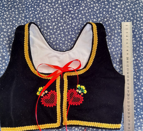 Kordulka ke kroji. Folklor. — foto 1