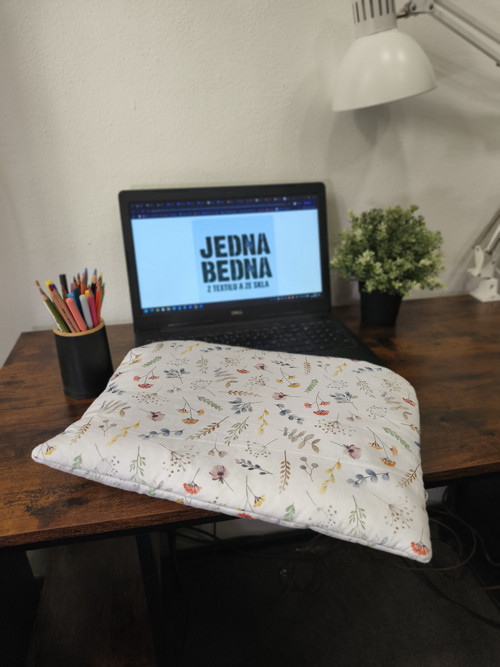 Obal na notebook luční kvítí