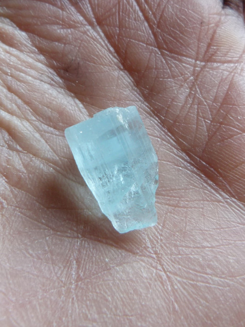 Akvamarín krystal - 1,7 cm — foto 1