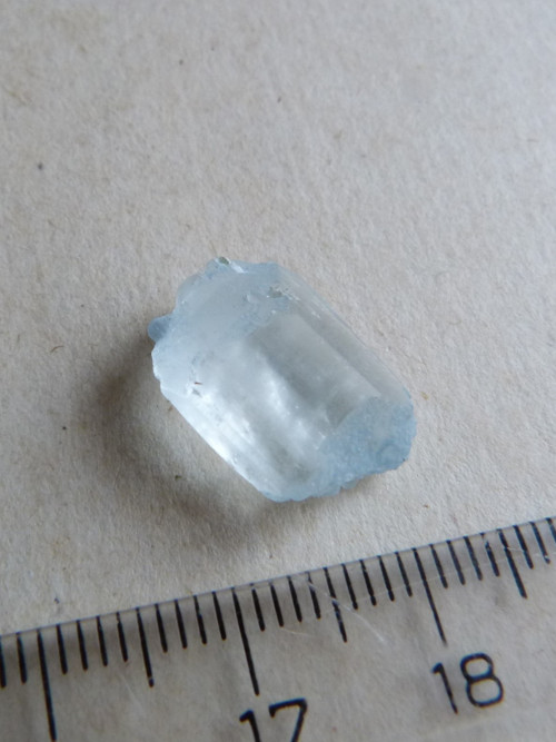Akvamarín krystal - 1,6 cm — foto 1