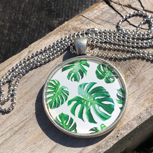 Monstera na krk