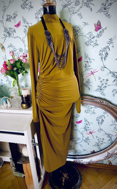 Šaty vintage look