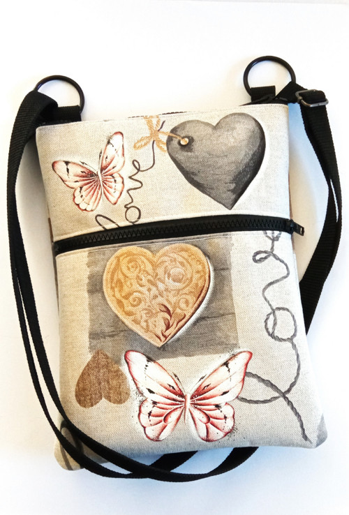Crossbody s kapsou v hnědém