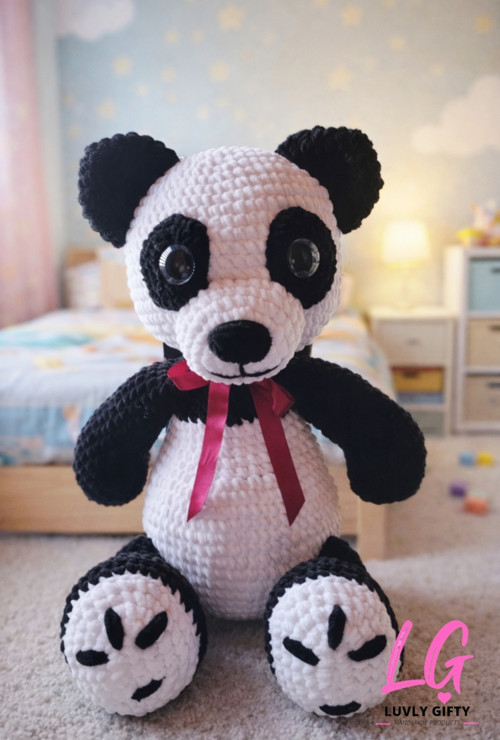 Háčkovaný plyšák Panda 46cm
