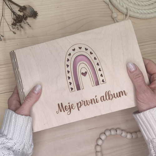 Dřevěné fotoalbum pro miminko – Moje první album