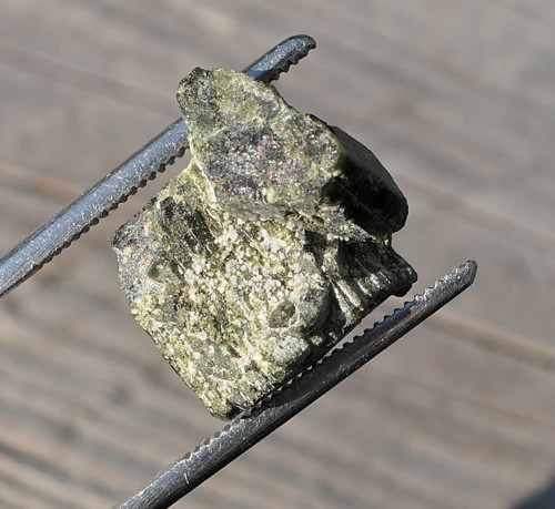 Surový epidot (17 mm) V3704
