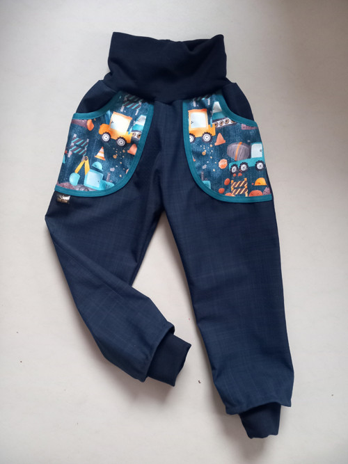Jarní softshellové kalhoty 98 Stavba na jeans