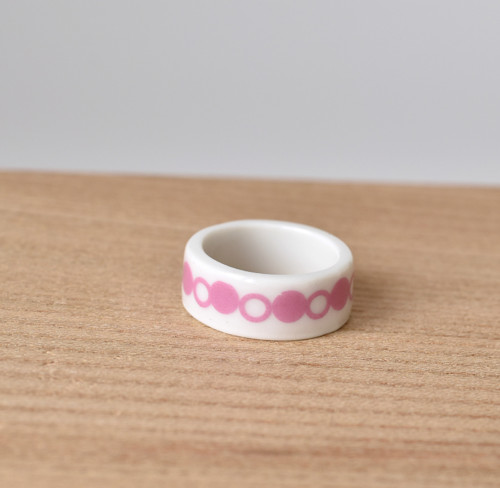 Porcelánový prsten růžové puntíky