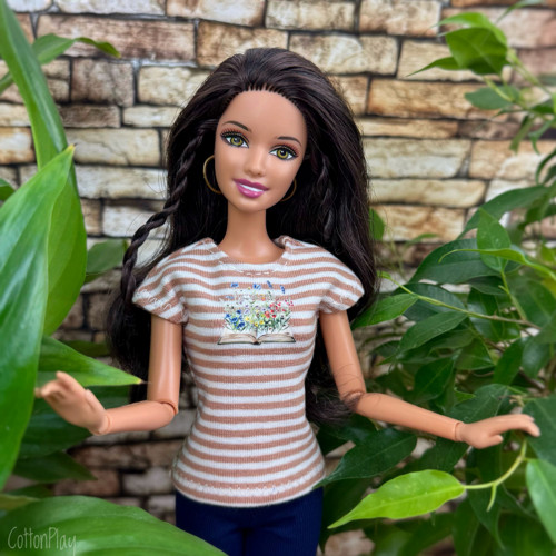 Příběh rozkvétá - tričko pro Barbie, hnědé proužky