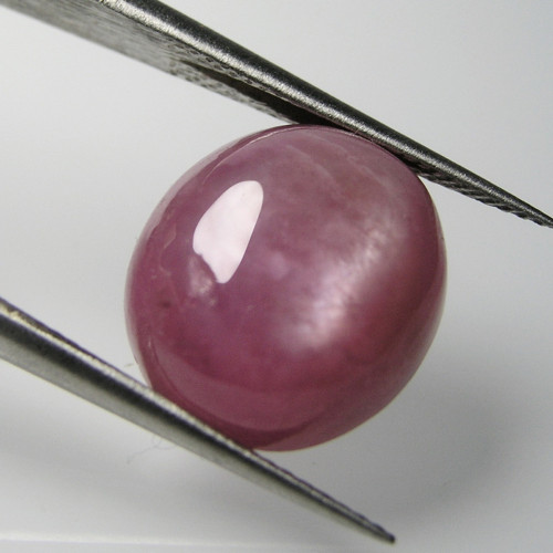Přírodní růžový Rubín, 12,12 ct., 13,5x12,0x6,4 mm