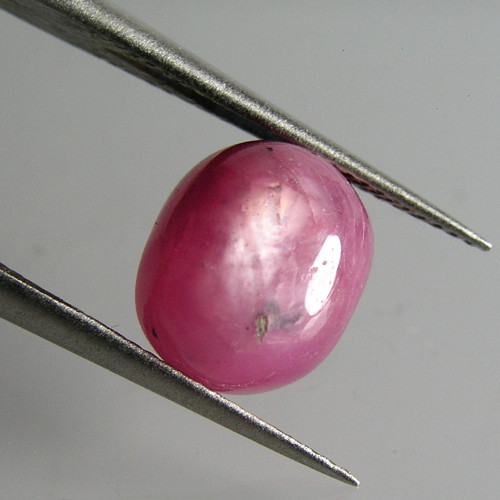 Přírodní růžový Rubín, 5,18 ct., 9,7x8,1x5,4 mm