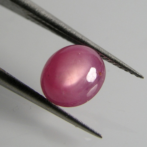 Přírodní asterický Rubín, 2,66 ct., 7,8x7,2x4,3 mm